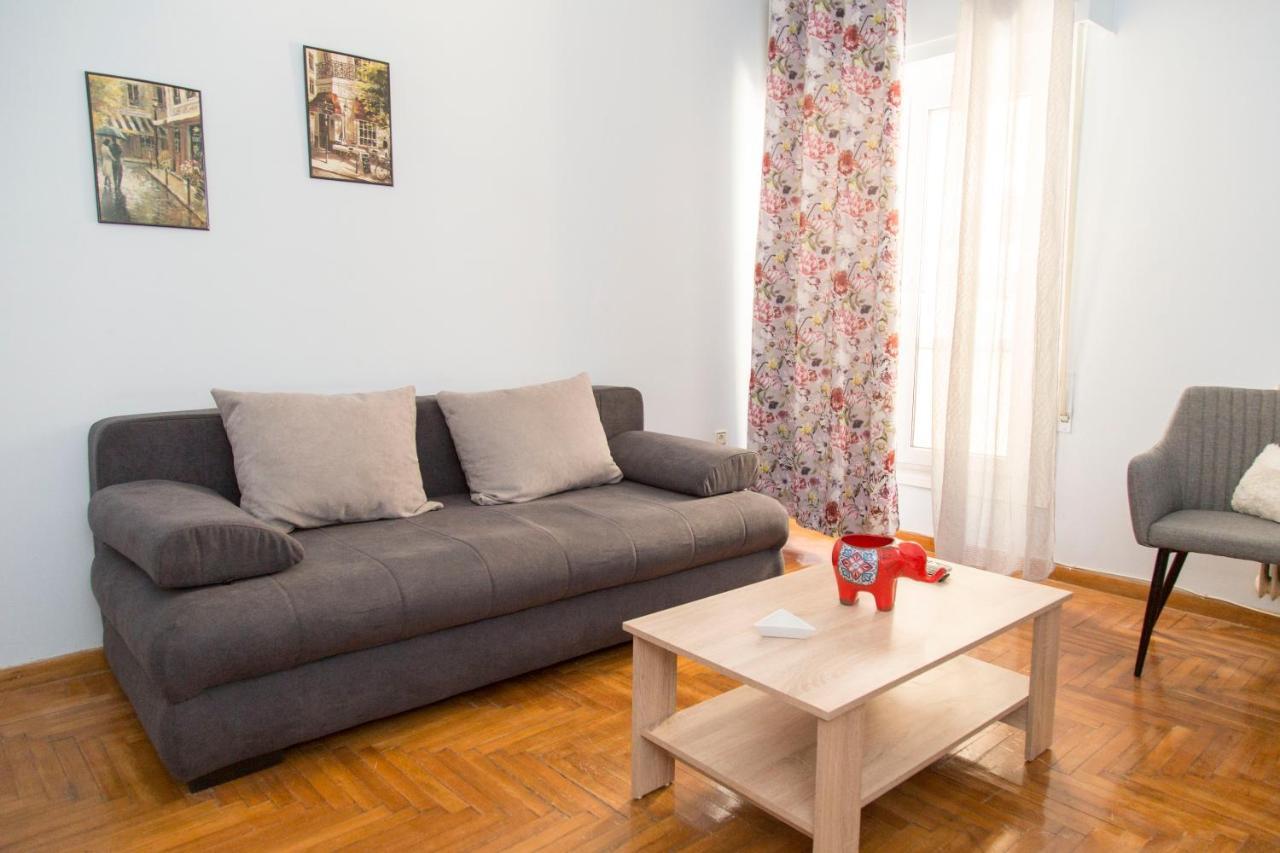 Aris Apartment นาฟปลิโอ ภายนอก รูปภาพ