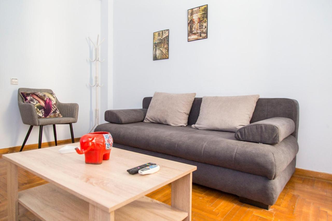 Aris Apartment นาฟปลิโอ ภายนอก รูปภาพ